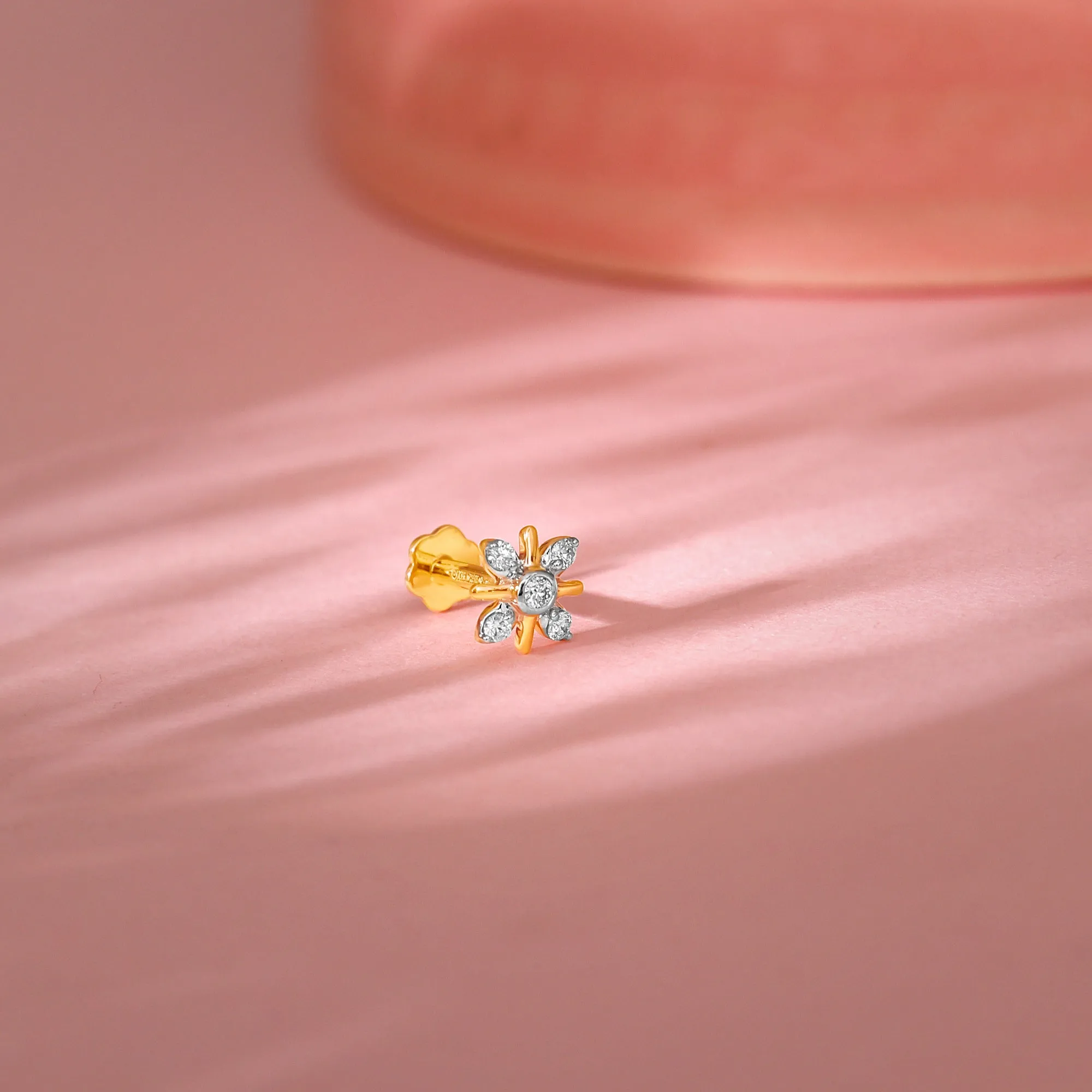 Gold Desirability Diamond Nose Pin