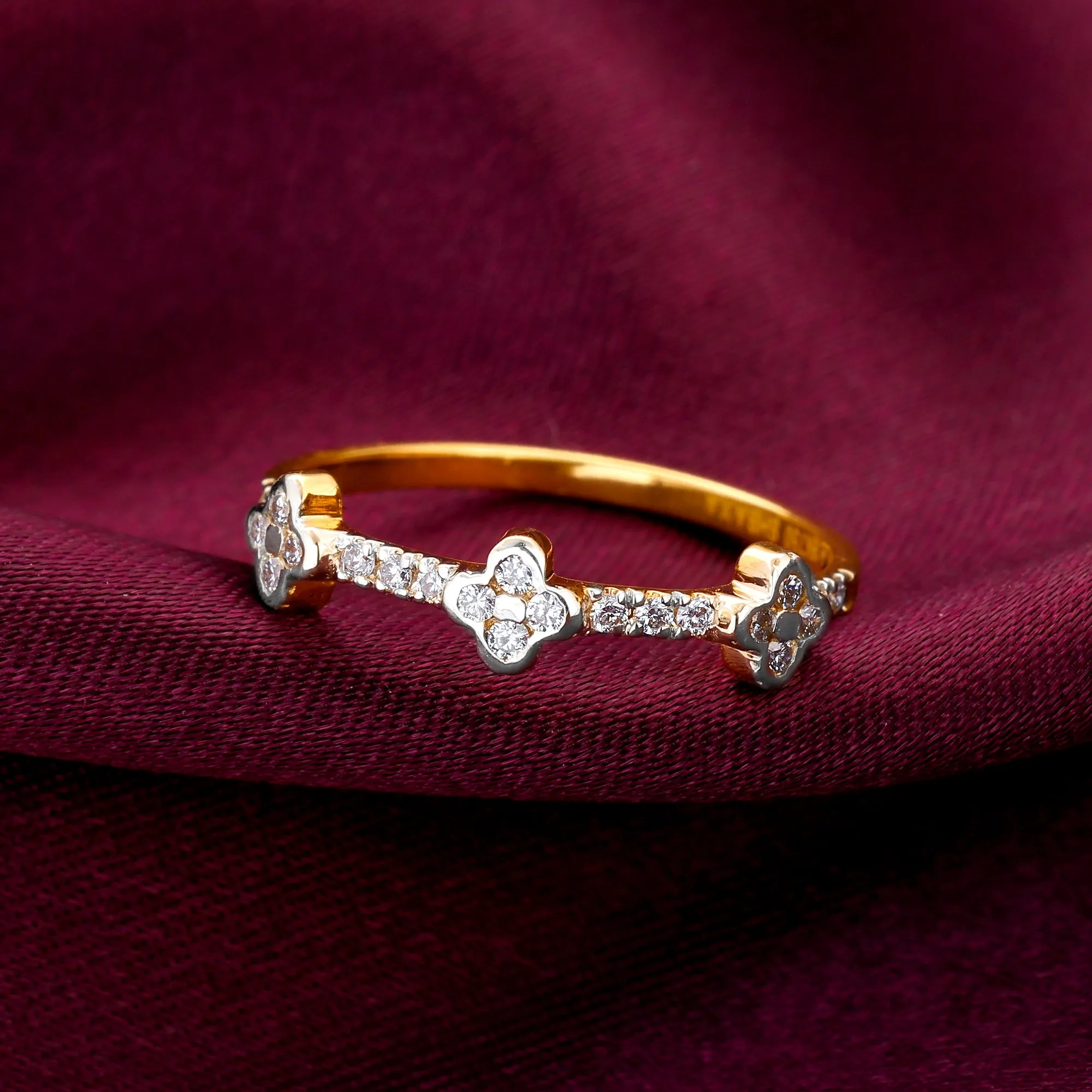 Gold Ornate Floral Diamond Ring