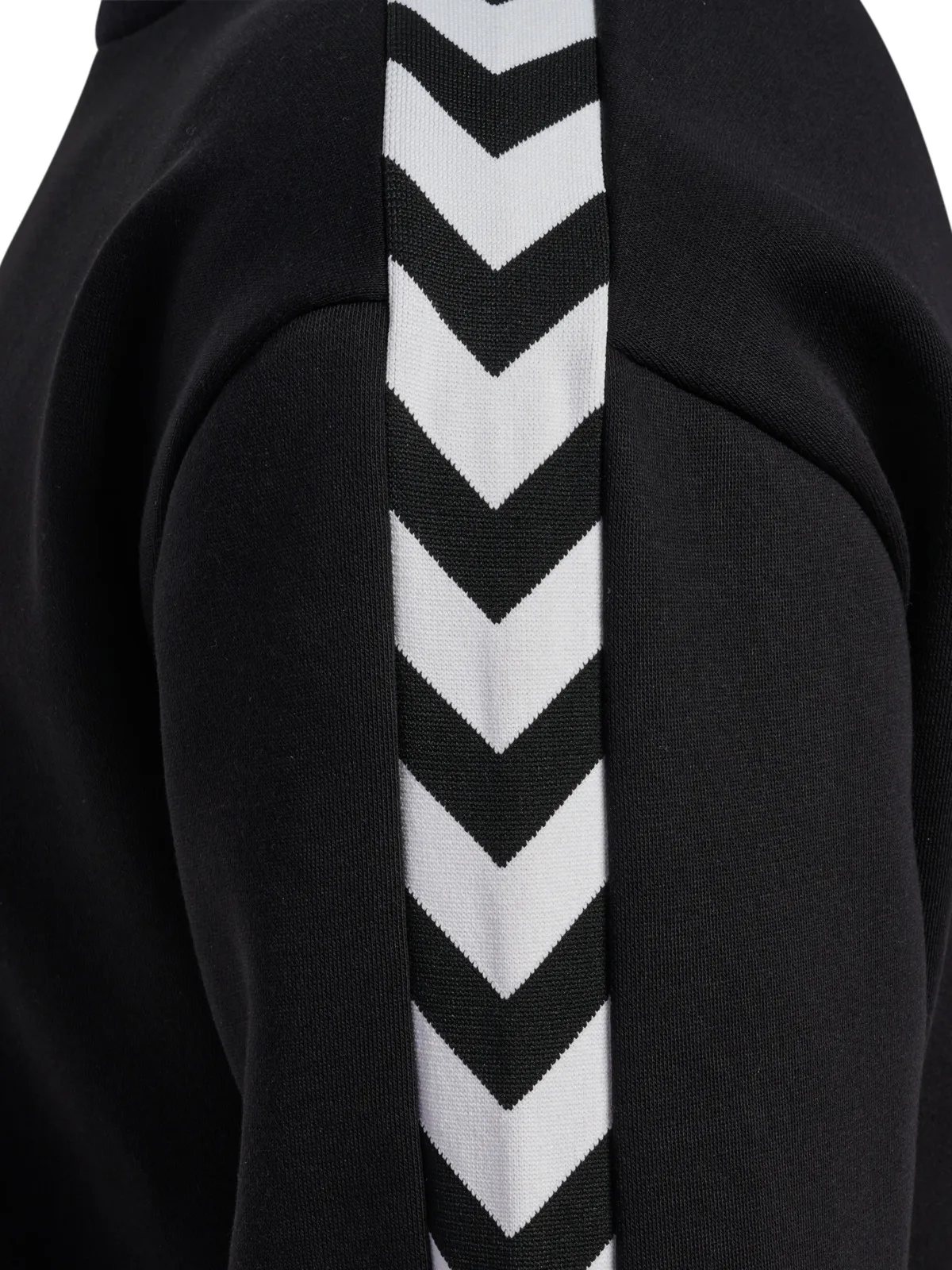 Hummel Unisex hmlARCHIVE Loose Fit Sweatshirt Black | Buy Hummel Unisex hmlARCHIVE Loose Fit Sweatshirt Black here | Outnorth
