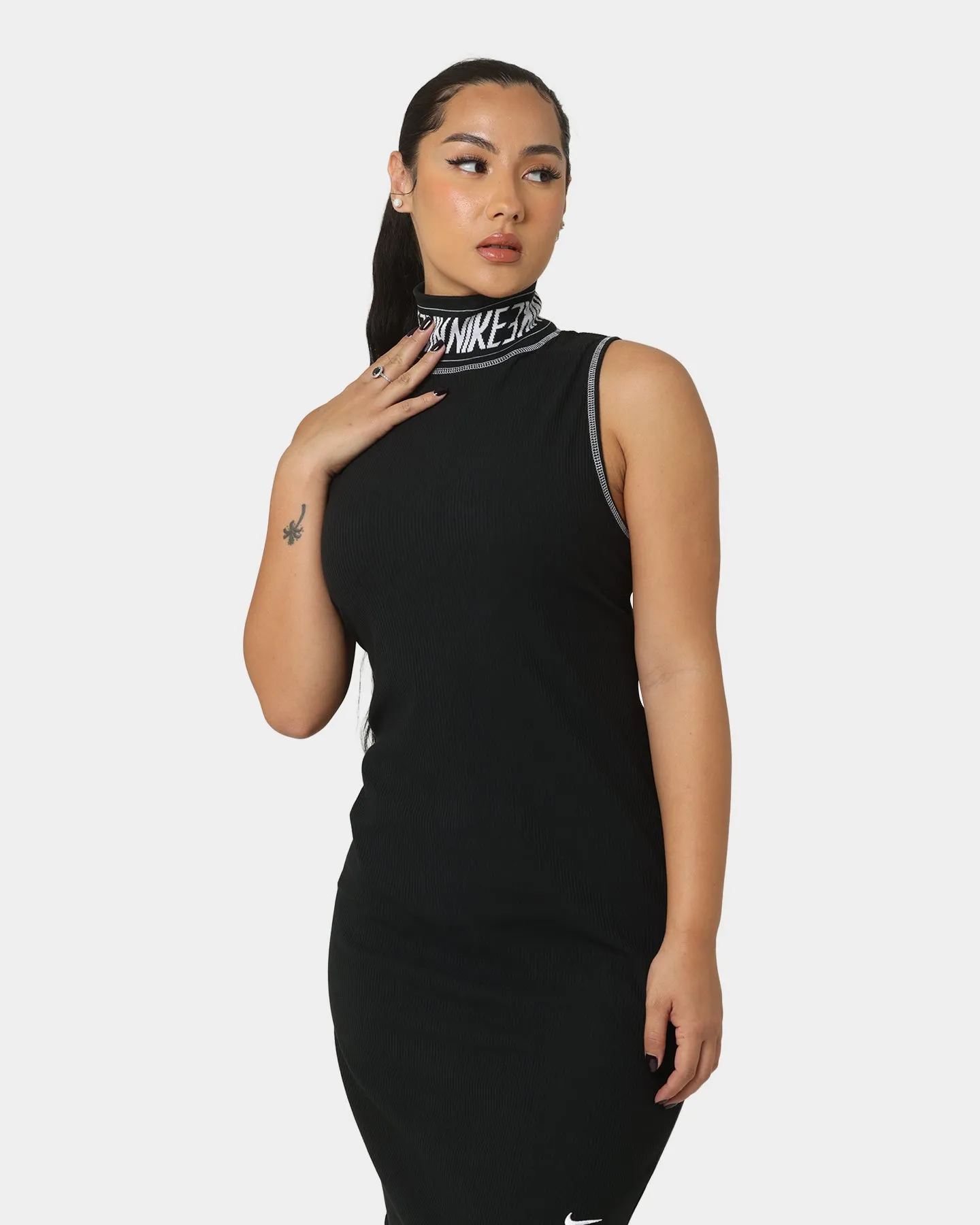 Nike Women's Sportswear Sleeveless Mock-Neck Dress Black/White