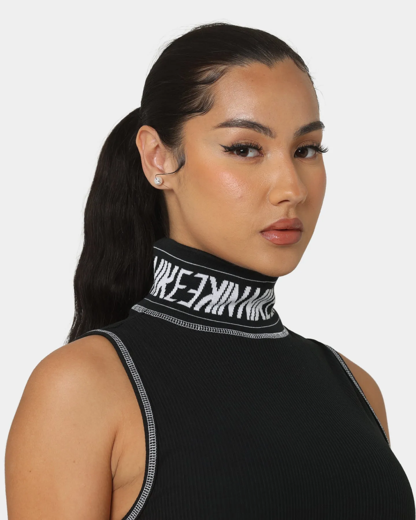 Nike Women's Sportswear Sleeveless Mock-Neck Dress Black/White