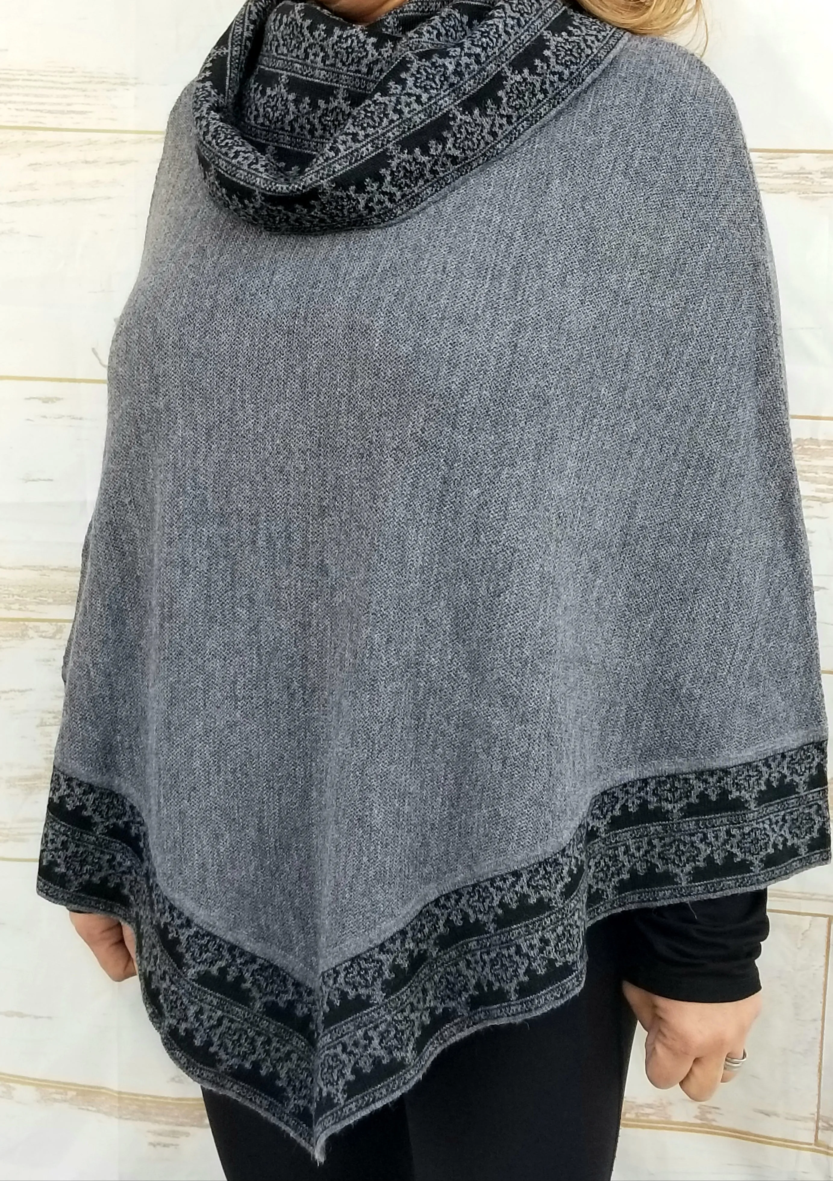 "Nicolle" Tourtle Neck Ultralight Baby Alpaca Poncho