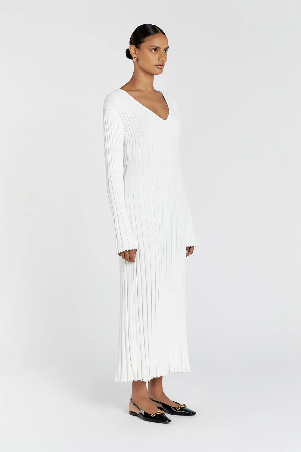 REIGN WHITE SLEEVED KNIT MIDI DRESS