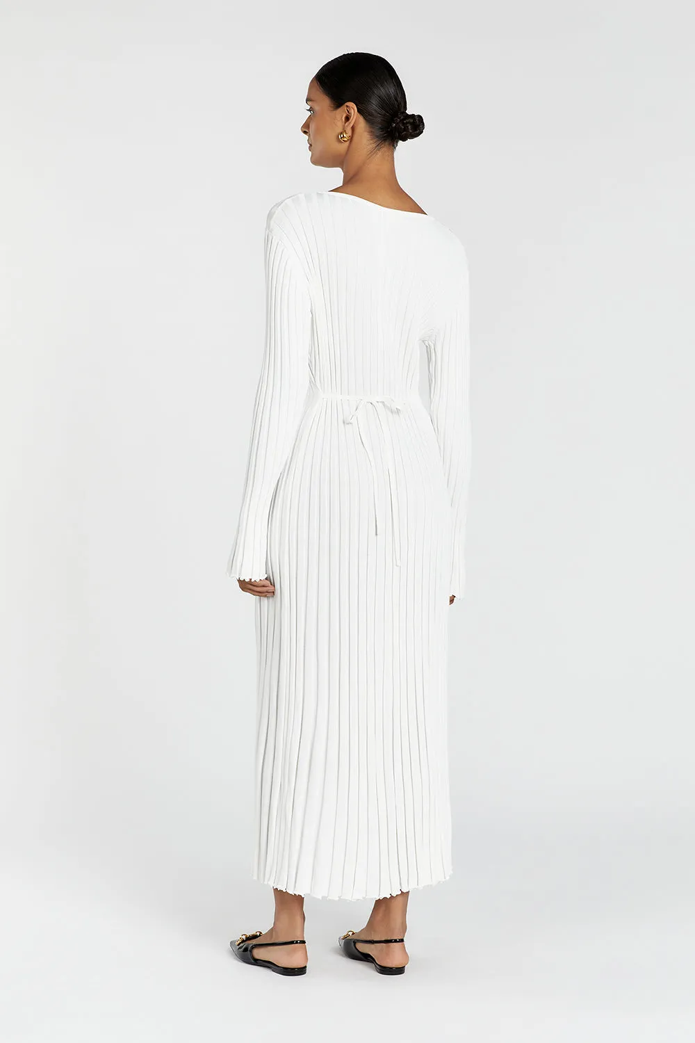 REIGN WHITE SLEEVED KNIT MIDI DRESS